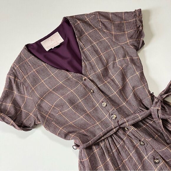 Gal Meets Glam Emerson Dress 4 - Picture 7 of 9